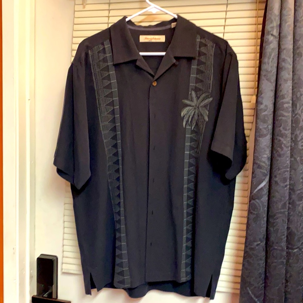 Tommy Bahama black silk button up Size L